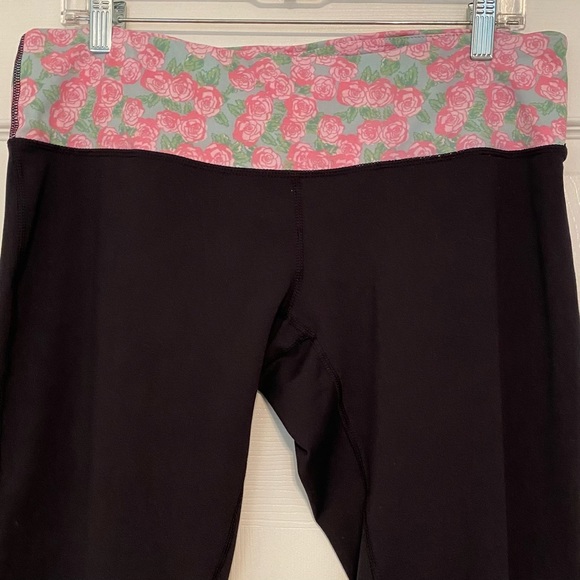LIKE NEW Krass & Co RunRunner Leggings Secret Garden 10 - Picture 13 of 15